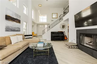 Photo #2: 2602583 Listing