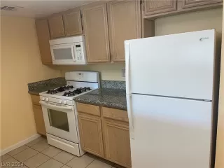 Photo #3: 2602597 Listing 