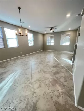 Photo #5: 2602603 Listing