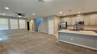 Photo #4: 2602639 Listing 