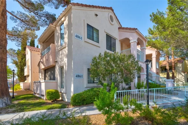 MLS: 2602647 Condo For Sale