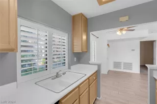 Photo #5: 2602647 Listing 