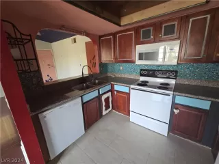 Photo #5: 2602649 Listing 