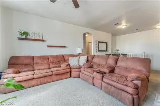 Photo #6: 2602687 Listing 