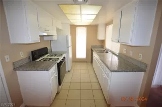 Photo #5: 2602691 Listing 