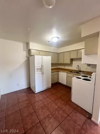 Photo #4: 2602722 Listing 