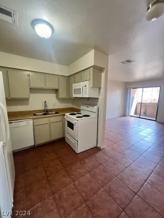 Photo #5: 2602722 Listing 