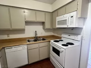 Photo #6: 2602722 Listing 