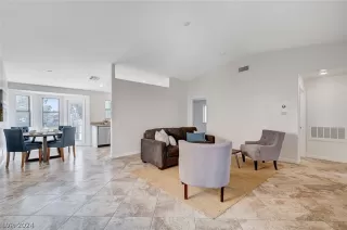 Photo #3: 2602738 Listing