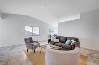 Photo #5: 2602738 Listing