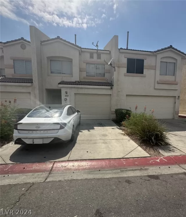 MLS: 2602764 Condo For Sale