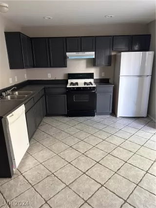 Photo #4: 2602764 Listing 