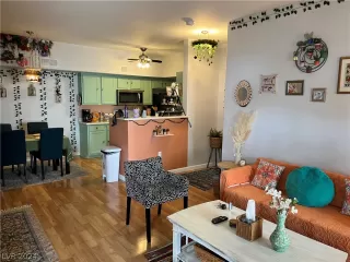 Photo #3: 2602803 Listing 