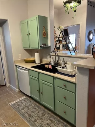 Photo #5: 2602803 Listing 