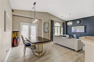 Photo #2: 2602815 Listing