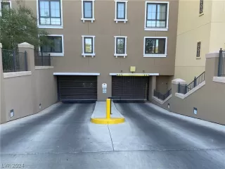 Photo #1: 2602822 Listing 