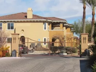 Photo #2: 2602839 Listing 