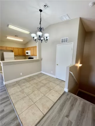 Photo #6: 2602861 Listing 