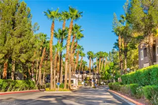 Photo #2: 2602869 Listing