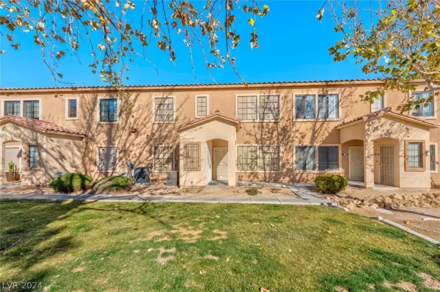 MLS: 2602886 Condo For Sale