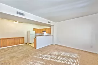 Photo #2: 2602886 Listing 