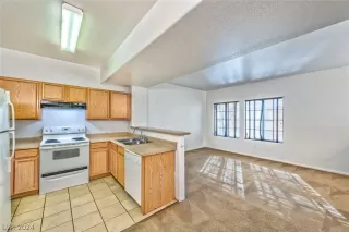 Photo #3: 2602886 Listing 