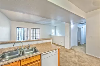 Photo #4: 2602886 Listing 