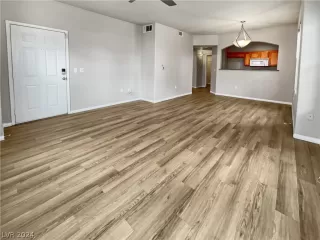 Photo #2: 2602892 Listing 