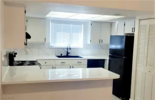 Photo #2: 2602953 Listing