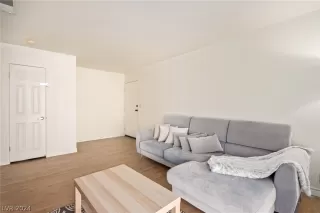 Photo #2: 2602970 Listing