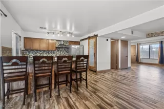 Photo #6: 2602975 Listing