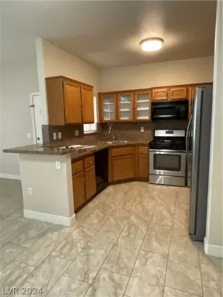 Photo #2: 2602988 Listing