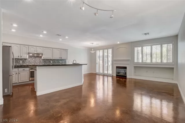 MLS: 2603055 Condo For Sale