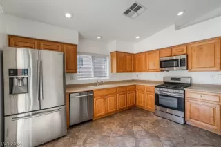 Photo #5: 2603072 Listing 