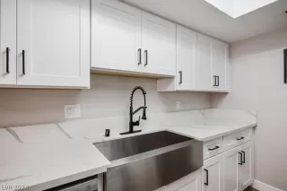 Photo #2: 2603081 Listing