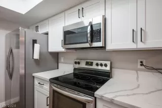 Photo #3: 2603081 Listing