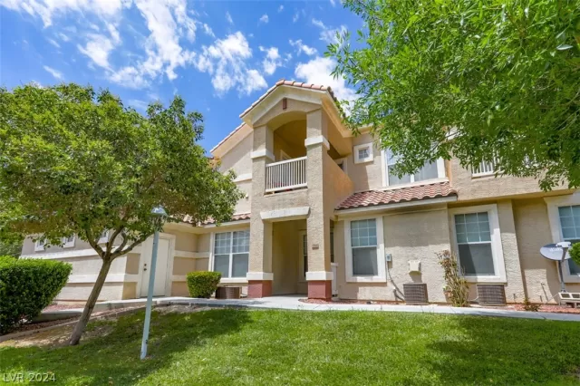 MLS: 2603095 Condo For Sale