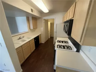 Photo #6: 2603123 Listing 