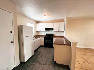 Photo #4: 2603170 Listing 