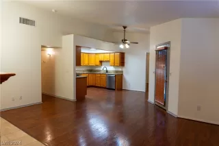 Photo #3: 2603184 Listing