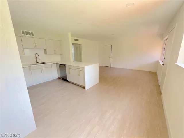 MLS: 2603197 Condo For Sale
