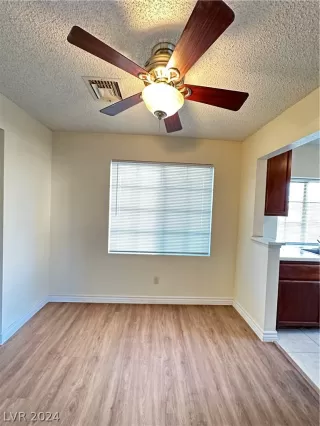 Photo #3: 2603200 Listing 