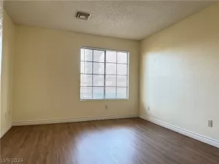 Photo #5: 2603200 Listing 