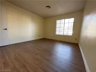 Photo #6: 2603200 Listing 