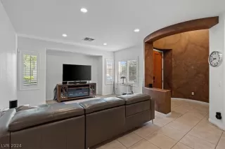 Photo #4: 2603207 Listing 
