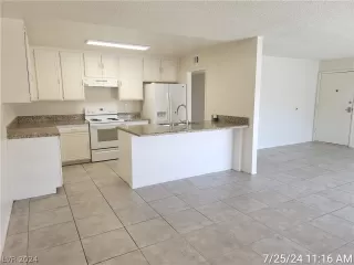 Photo #5: 2603213 Listing 