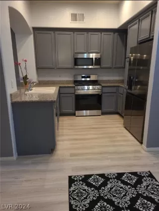 Photo #4: 2603219 Listing