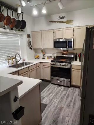 Photo #6: 2603239 Listing 