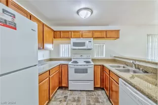 Photo #3: 2603241 Listing 