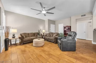 Photo #6: 2603254 Listing